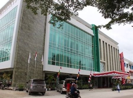 Plaza Inn Kendari Esterno foto